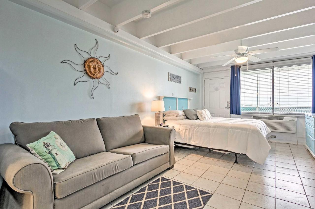 Panama City Beach Studio With Pool And Beach Access Bagian luar foto