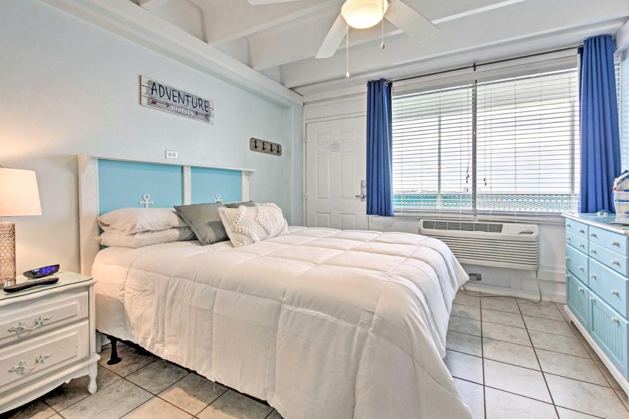 Panama City Beach Studio With Pool And Beach Access Bagian luar foto